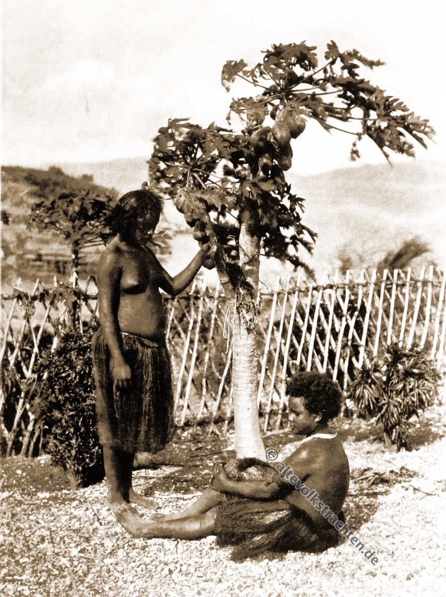 Motu girls, Port Moresby, Papuasia, Papua New Guinea, J. W. Lindt